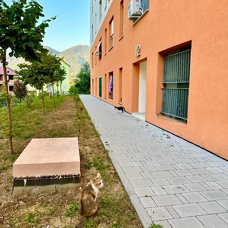 Aurora With Balcony And Private Parking Appartement Tirana